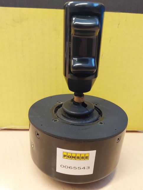 РУКОЯТКА УПРАВЛЕНИЯ